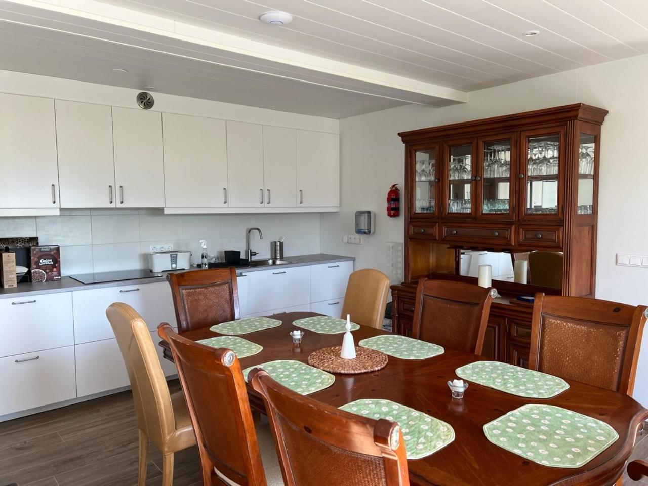 Laekjarkot Rooms And Cottages With Kitchen Borgarnes Exterior photo